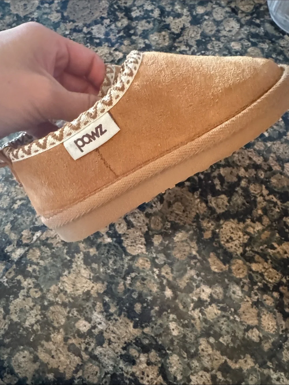 🔥5/$10🔥Cozy Kids Tan Slip-On Slippers